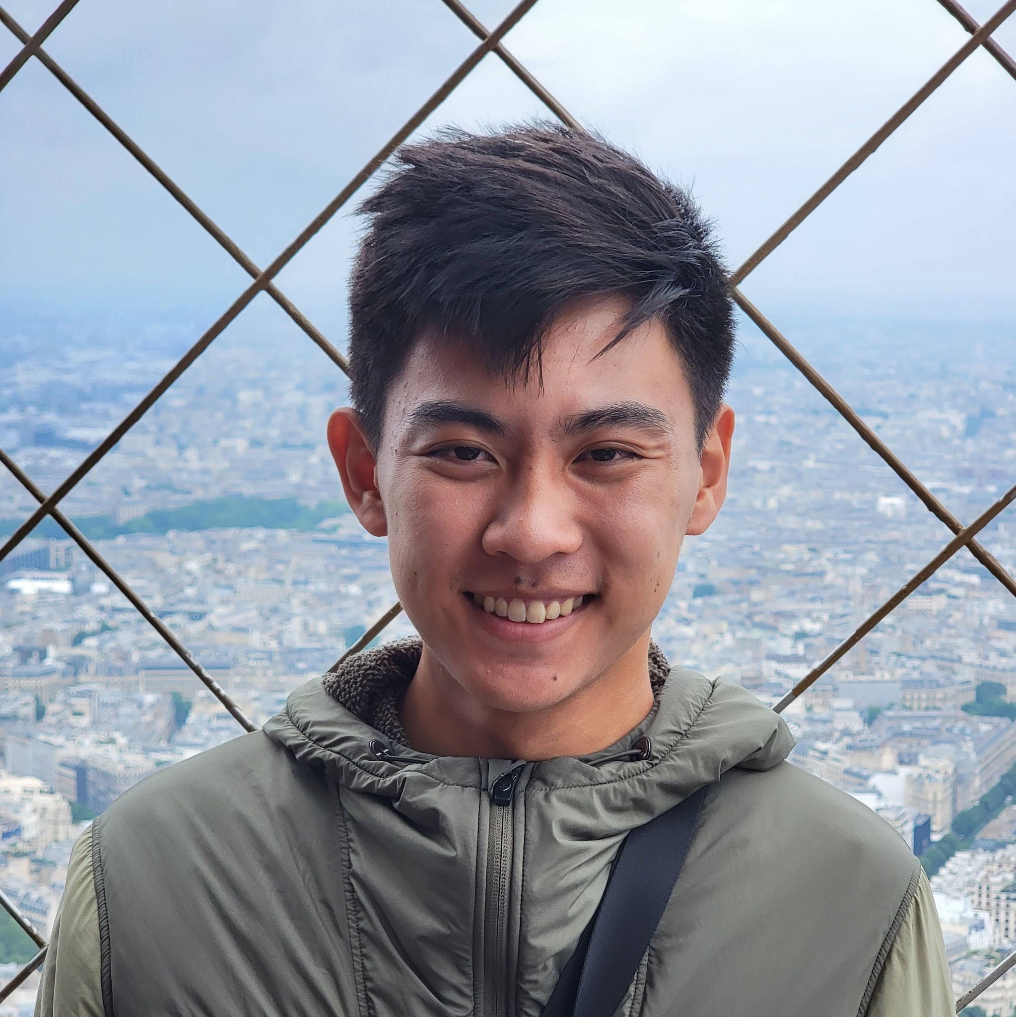 Headshot-style photo of David Zhang of Snowflake
