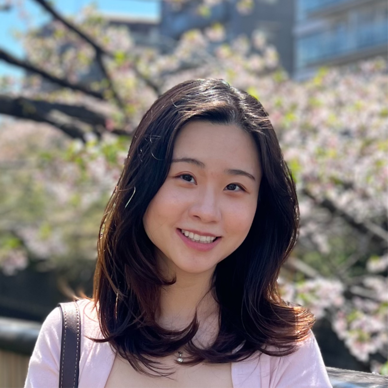 Headshot-style photo of Hannah Miao of Snowflake
