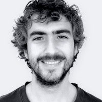 Headshot style photo of Enrique Fueyo Ramírez of Lang.ai